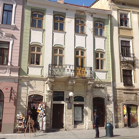 Apartments On Plocsha Rynok 40 Lviv Luaran gambar